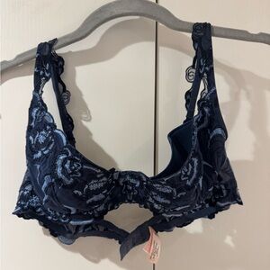 Victoria’s Secret Elegant blue lace Bra
